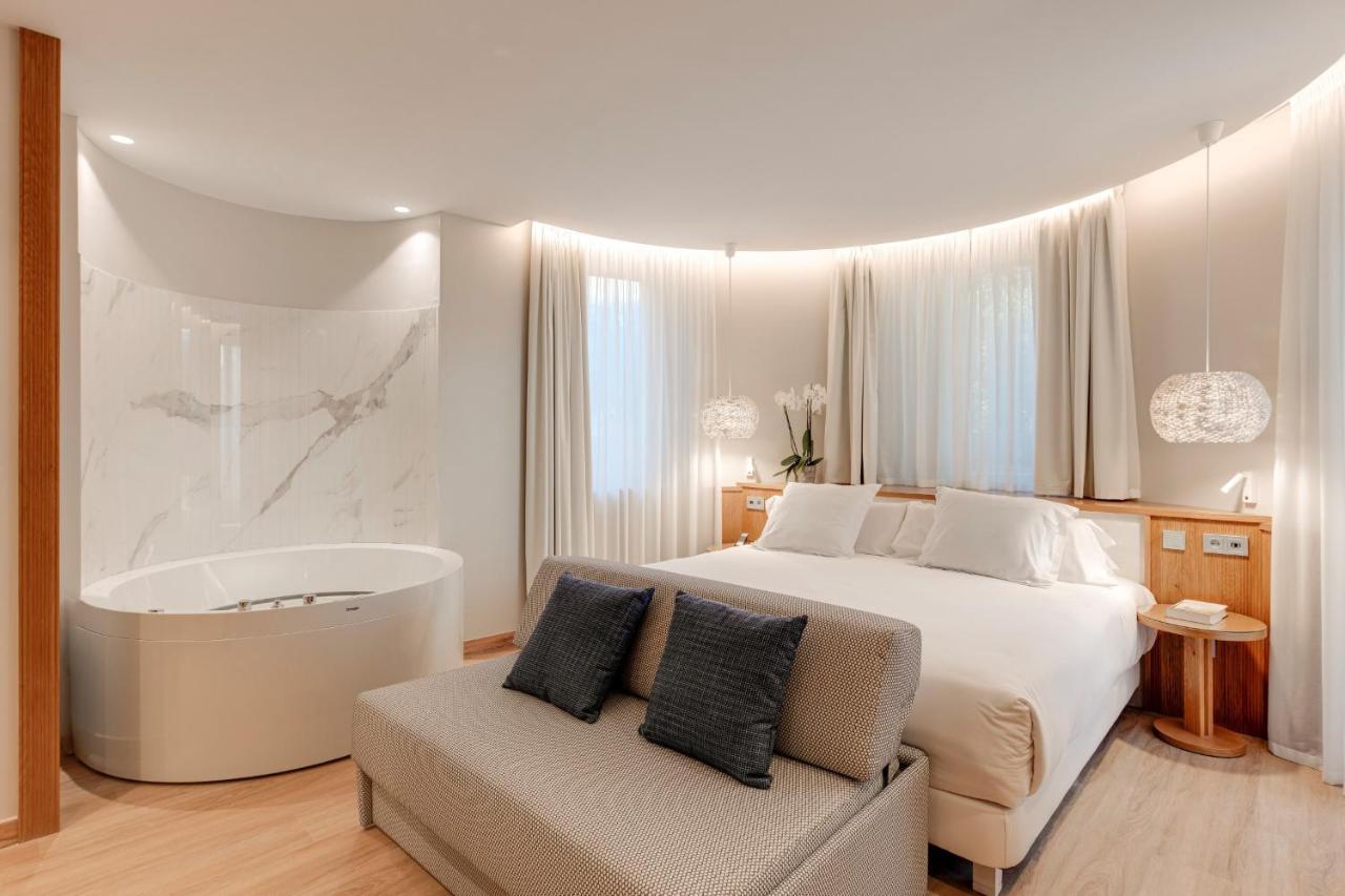 Hotel Boutique Mirlo 바르셀로나 외부 사진 A room at the hotel