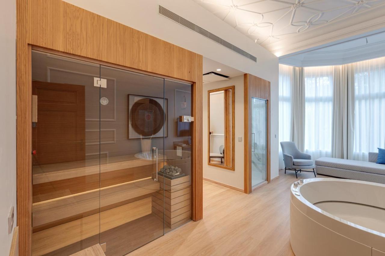 Hotel Boutique Mirlo 바르셀로나 외부 사진 A suite at the Mandarin Oriental, Munich