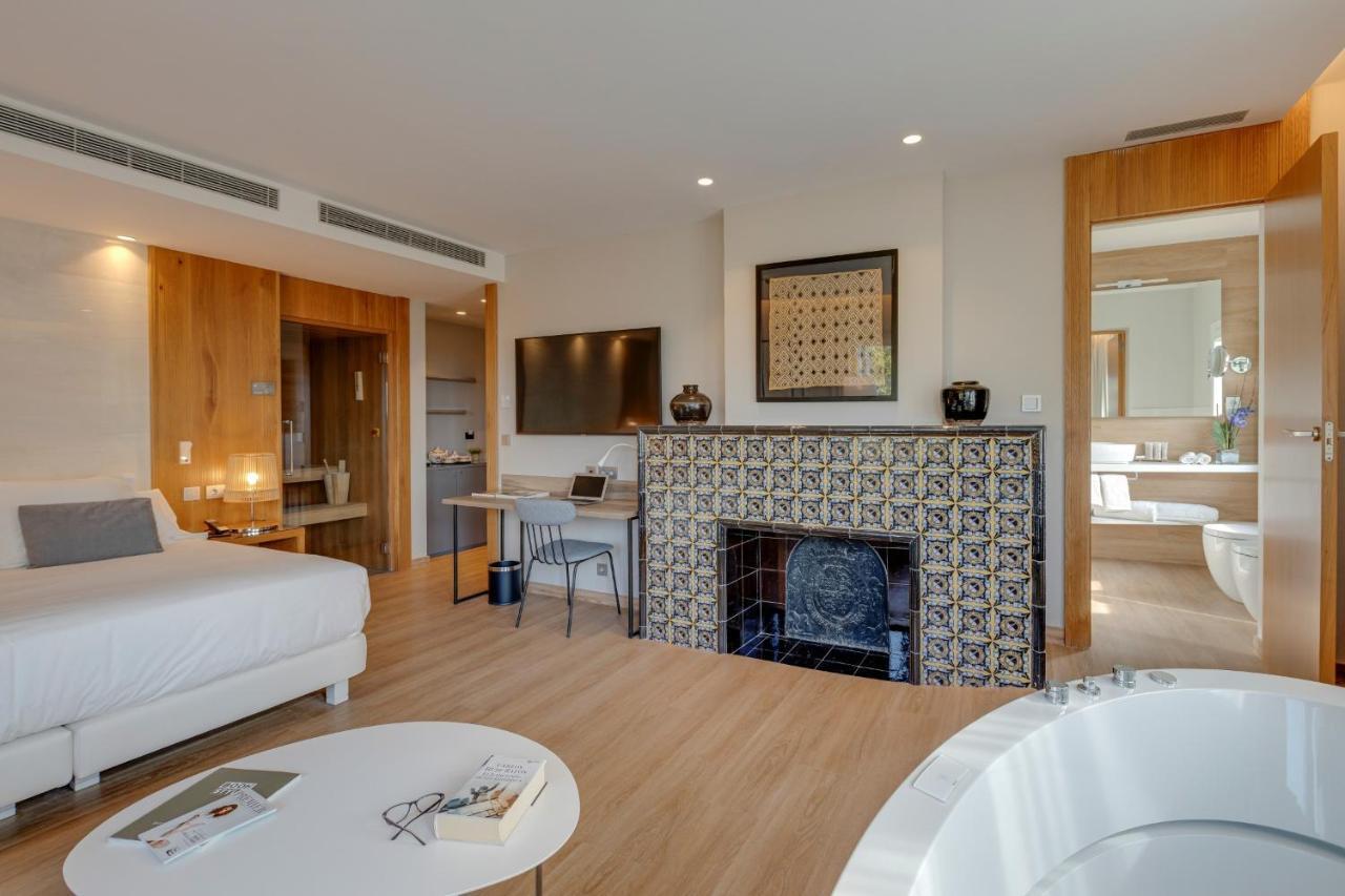 Hotel Boutique Mirlo 바르셀로나 외부 사진 A suite at the hotel